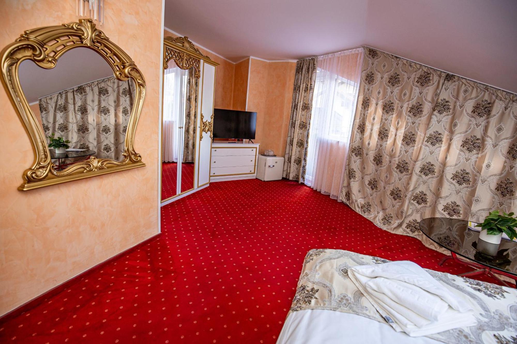 Artemis Villa ポイアナ・ブラショフ エクステリア 写真